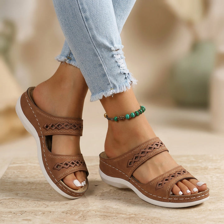 Bruine Instapsandalen Dames Sandalen met Sleehak
