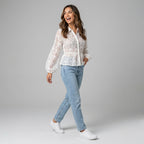 Witte Dames Kant Blouse met Lange Mouwen en Getailleerde Pasvorm