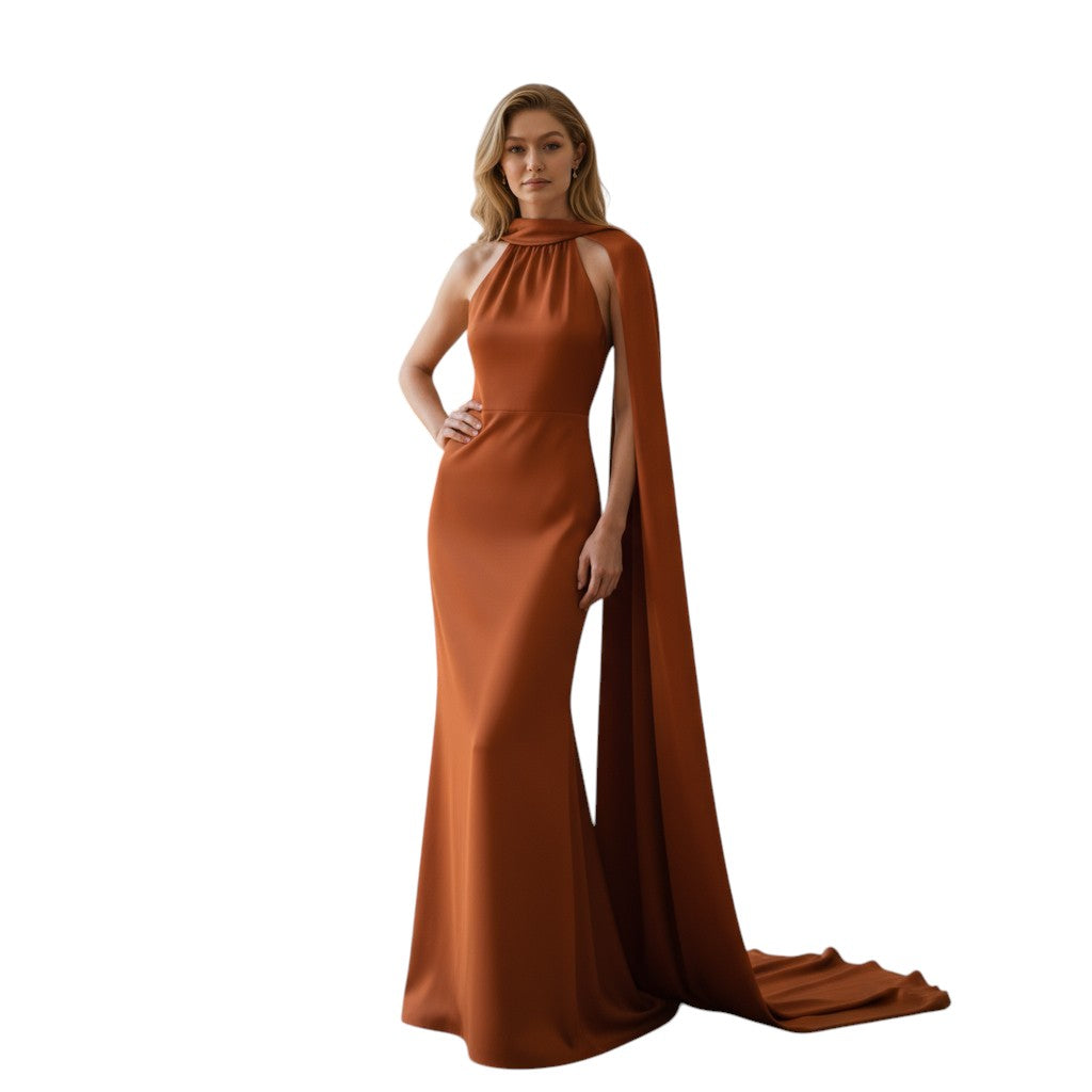 Avondjurk met Ontblote Rug en Vloeiende Sleep